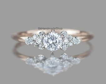 Klassischer 0.85 CT Rundschliff Farbloser Moissanit Ring, 14k Gold zweifarbiger Versprechensring, Cluster Diamantring, Verlobungsring, Art-Deco-Ring