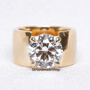 18k Yellow Gold Wide Band Ring, Beautiful 10 MM Round Cut