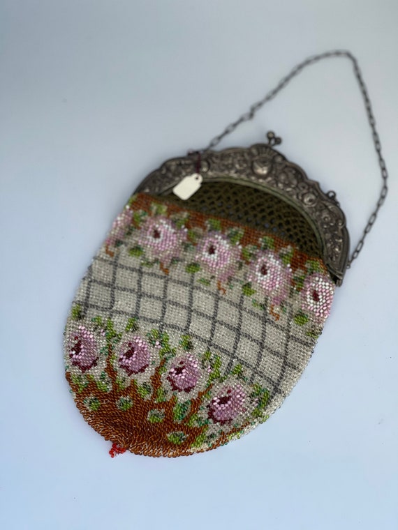 Vintage Ladies Beaded Purse w/ Roses - image 3