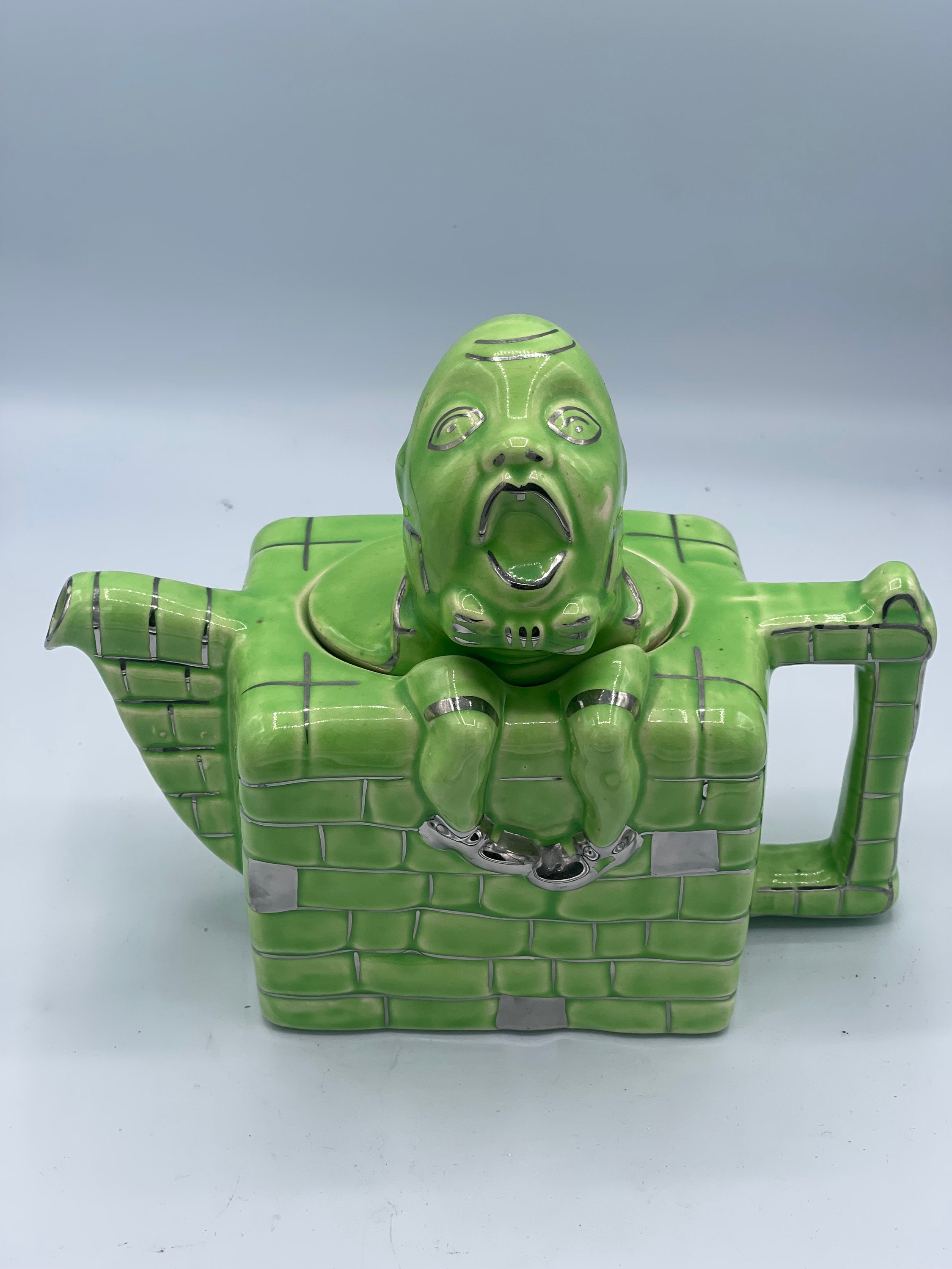 Vintage Lingard Humpty Dumpty Teapot