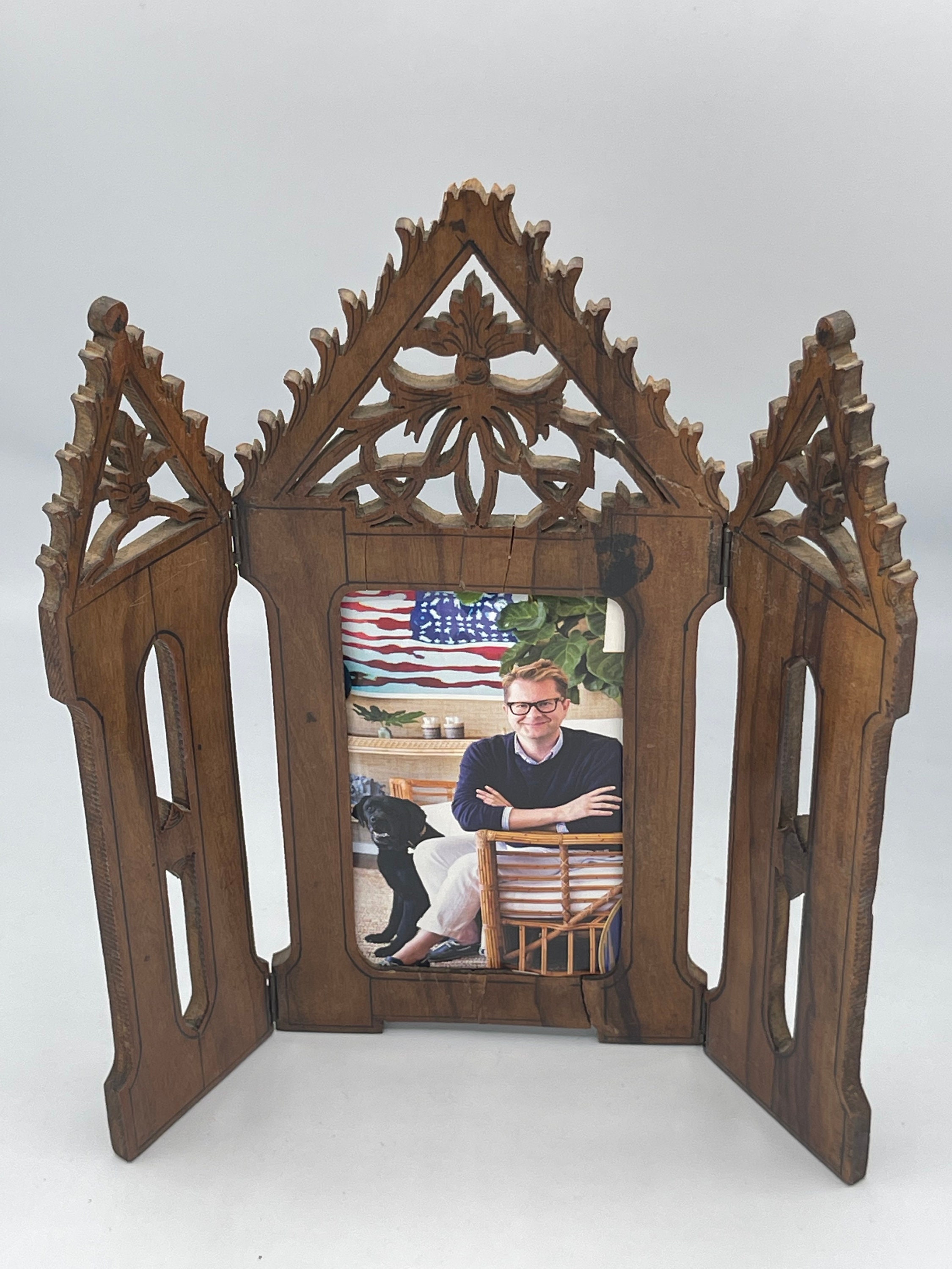 Vintage Pair of Wooden Church Style Picture Frames - Etsy