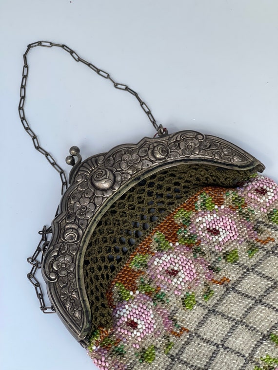 Vintage Ladies Beaded Purse w/ Roses - image 1