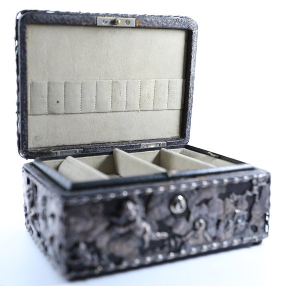 Vintage Sterling Jewelry Box w/ Cherubs over Leat… - image 2
