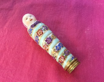 Porte-aiguilles pour bébé vintage en porcelaine