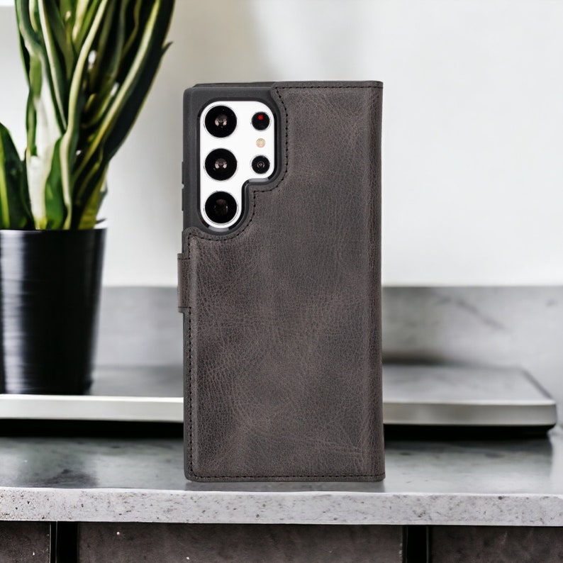 Samsung S25 leather case, detachable wallet case, magnetic phone cover, 2-in-1 wallet case,  card slots, shockproof case, premium leather phone case, Samsung S25 wallet cover, magnetic closure, kickstand case, durable phone case, card holder case