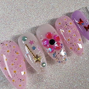 Butterfly Daisy Flower press on nails baby purple Lilac Lavender Press On Nails