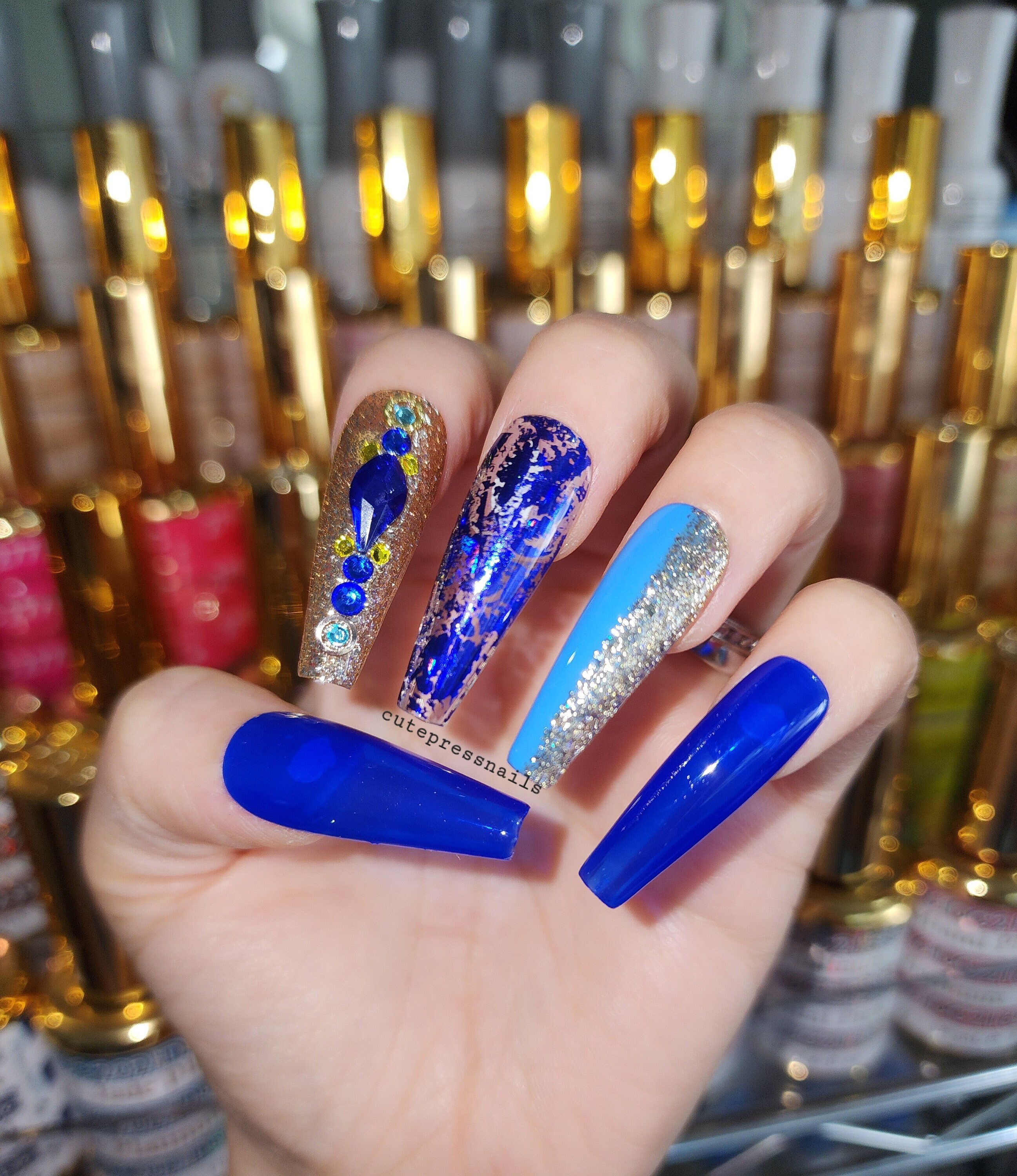 24 Stück Künstliche Nägel French Style Mit Gold & Schmetterling – Ballerina-Form, Wiederverwendbar & Zum Aufkleben