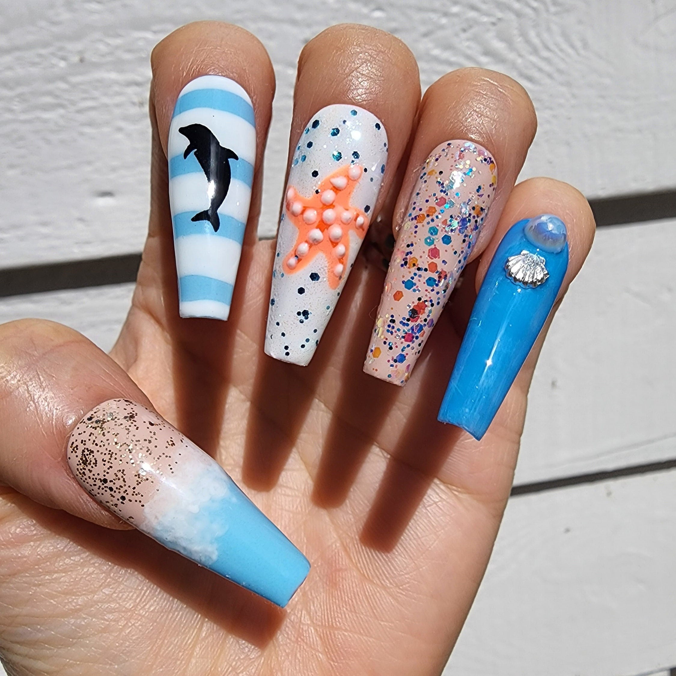 Dolphin Nail Art