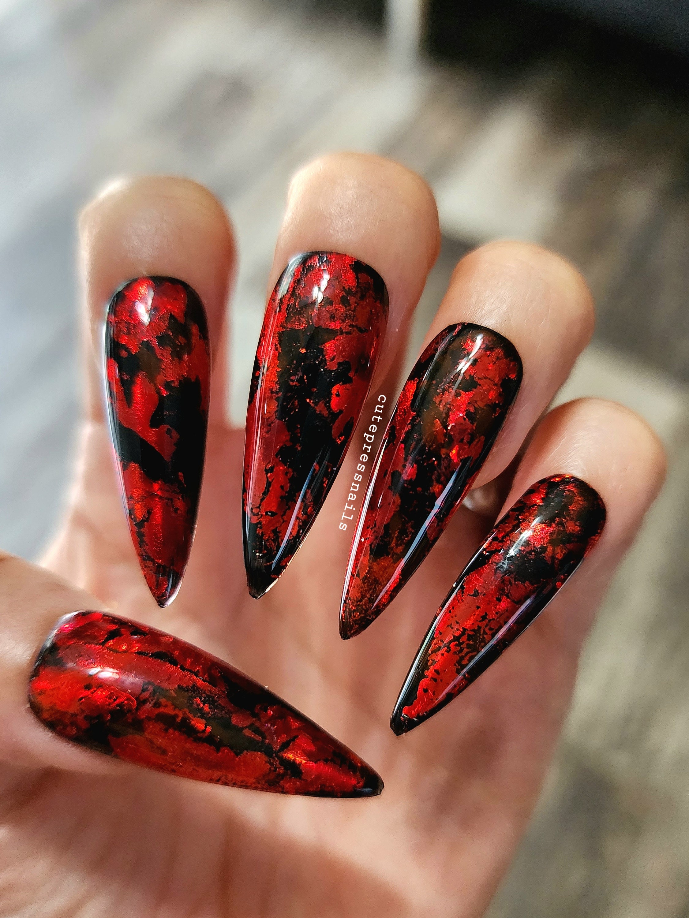 Red and black marble foil nails | red and black nails | quality nails |  hand painted nails | halloweens | nail art, image size:2251x3000