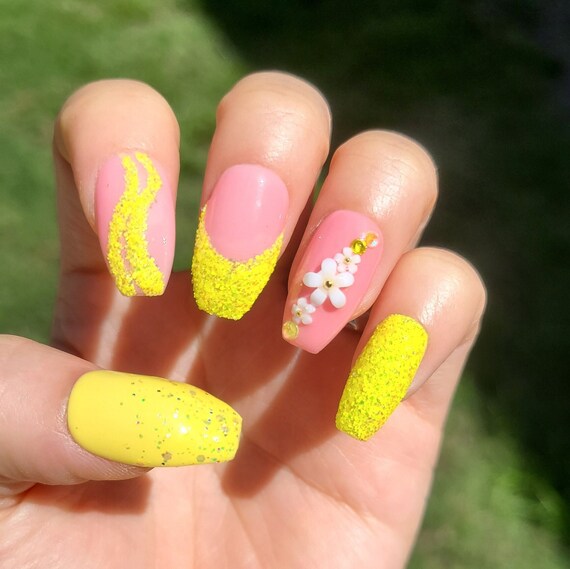 Yellow French Flower Swirl Press on Nails - Etsy