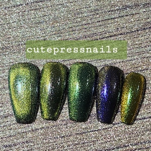 Minty Forest Cat Eye Press On Nails