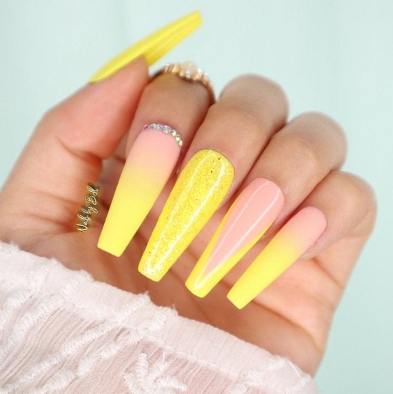 yellow acrylic nails