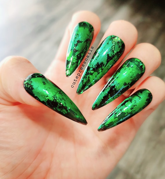 nail designs green and black