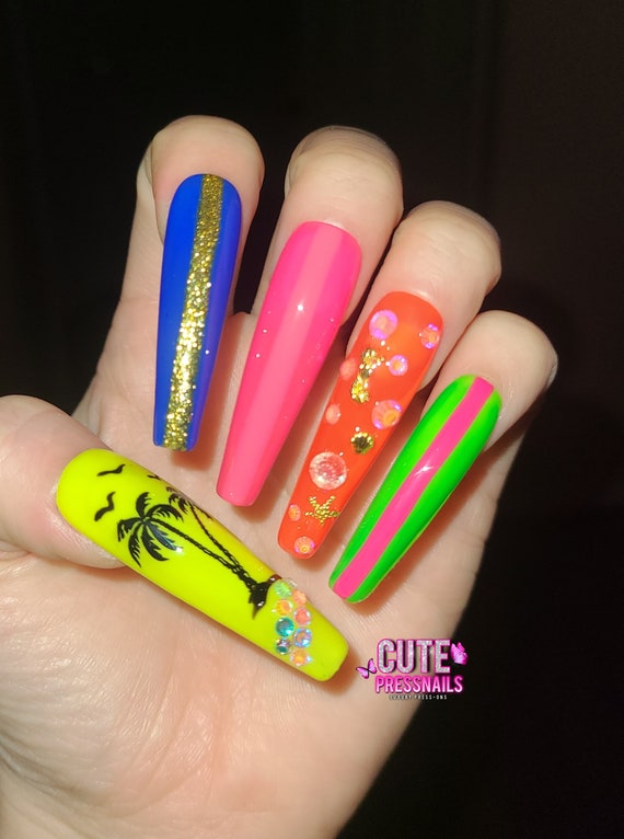 elegant summer nails