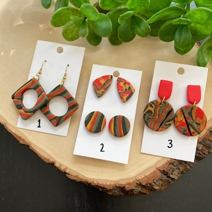 Red clay earrings / handmade clay earrings / dangle clay earrings / red & gold clay earrings / polymer clay earrings / striped clay earrings