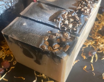 Tobacco Oud Soap, Tussah Silk, romig, uniseks
