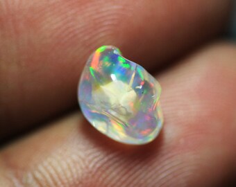 1.80Ct Natural Play Of Colours Mexican Jelly Opal Visual Attached