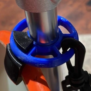 Free Shipping | Towel Hanger | Disc Golf Putter Clip Accessory | Zuca Cart Round Pole Accessory MDA3DP