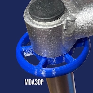 Towel hanger for Zuca cart, Made of a rubbery material to flex around the pole, holding it super tight. Original design from MDA3DP.