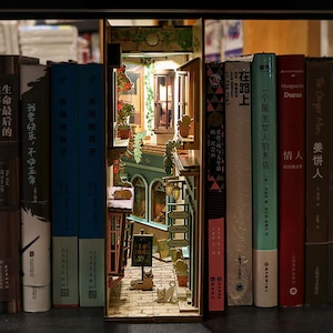 Japanese Street Book Nook - Book Shelf Insert - Bookcase With