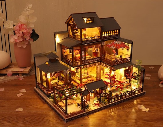 Karuizawas Forest Holiday MIZUAN Japanese Style Loft Duplex Dollhouse Handmade Mini House Model with LED Lights and Furnitures DIY Doll House Craft Kits for Boys and Girls 