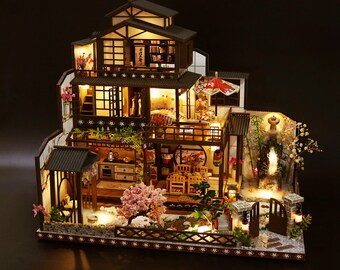 Cjeuxnr DIY miniatuur poppenhuis kit, Japanse sushiwinkel houten poppenhuis, klein huis kit met meubels en LED-verlichting, bouwmodel puzzel speelgoed