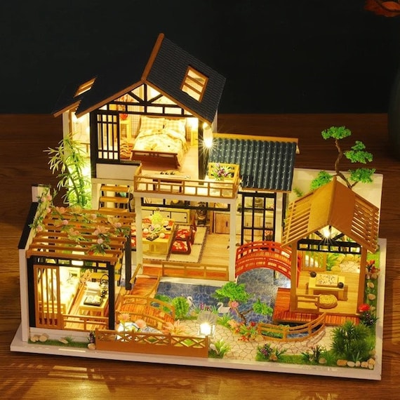 Maison de Poupée DIY 5 Étages 19 Pcs Château de Rêve de