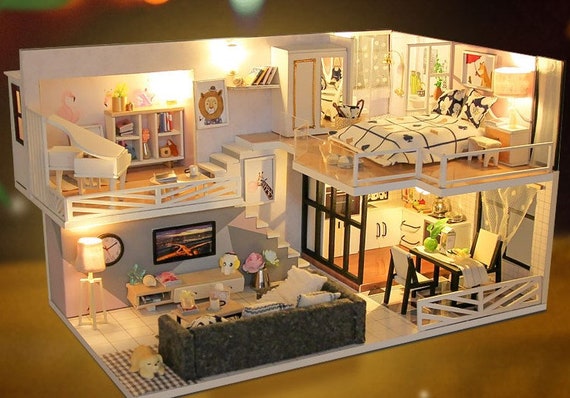 Cute DIY Handcraft Miniature Dolls House Wooden Dollhouse & Lights Dust Cover 