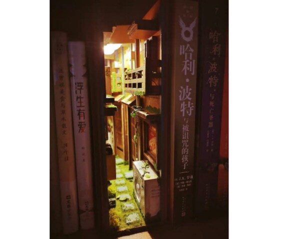 Japanese Alley Book Nook - Book Shelf Insert - Bookcase with Light Model Building Kit
