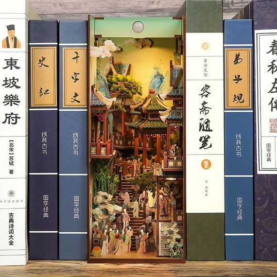 Book Nook 完成品　Ancient Book Ancient Book DIY Book Nook Kit: Create Your Vintage Library