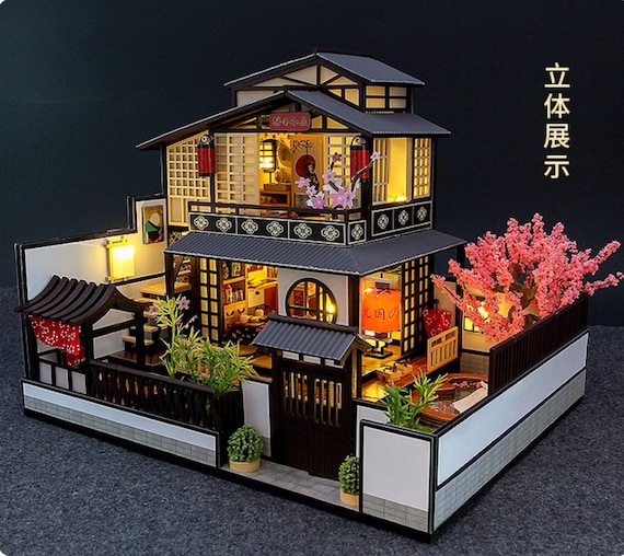 Raspbery Miniature Dollhouse DIY Wooden House Kit Japanese Style Oden Shop Cart Mini Doll House Plus Dust Cover and Music Movement 1:24 Scale Creative Room Idea Best Gift for Children Friend Lover