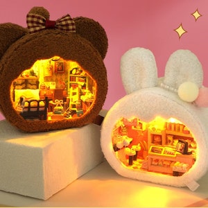 Kit casa delle bambole in miniatura orso coniglio // 1:24 con luce per arredamento regalo per adulti