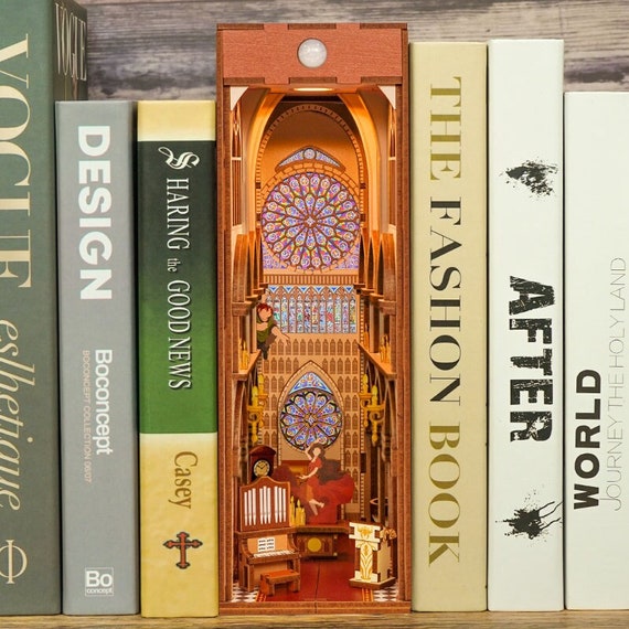 Notre Dame Cathedral Book Nook - Book Shelf Insert