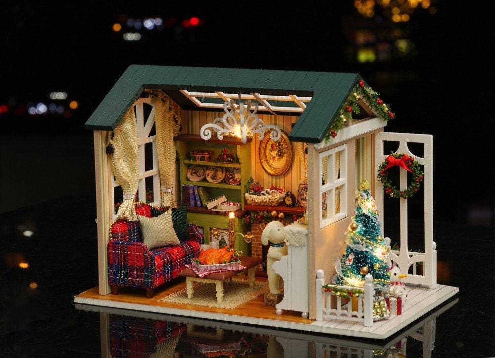 DIY Christmas House Wooden Miniature Dollhouse Kit || 1:24 With