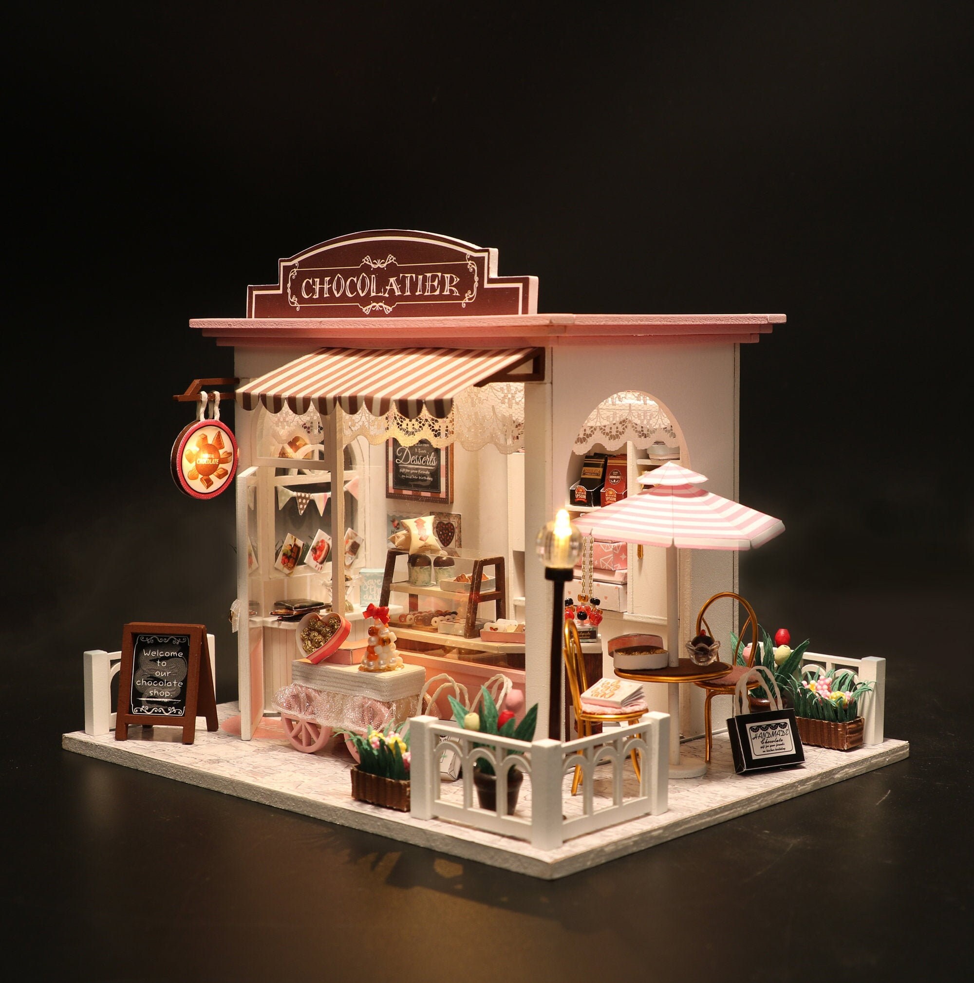 Maison de poupée miniature DIY - Chocolatier - Crafts&Co