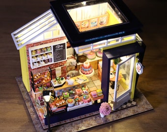 【 ケーキショップ スイーツ付き 】ドールハウスハンドメイド　ミニチュアスイーツ 街角のケーキ屋」ミニチュア ドールハウス ☆完成品☆ | iichi 日々の