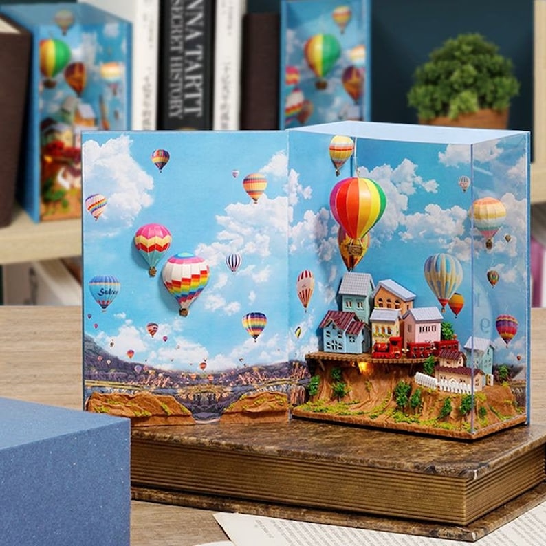 Hot Air Balloon Book Nook - Book Shelf Insert - Bookcase with Light Model Building Kit 