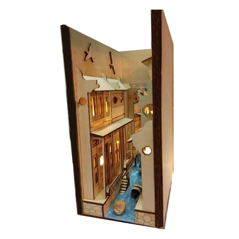 Alley Book Nook - Book Shelf Insert - Bookcase with Light Model Building Kit 
