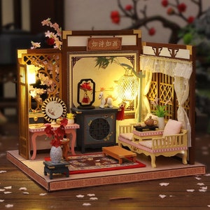 Fai da te Tradizione Cinese Trucco Camera In miniatura in legno Doll House kit // 1:24 con coperchio polvere luce adulto craft gift decor