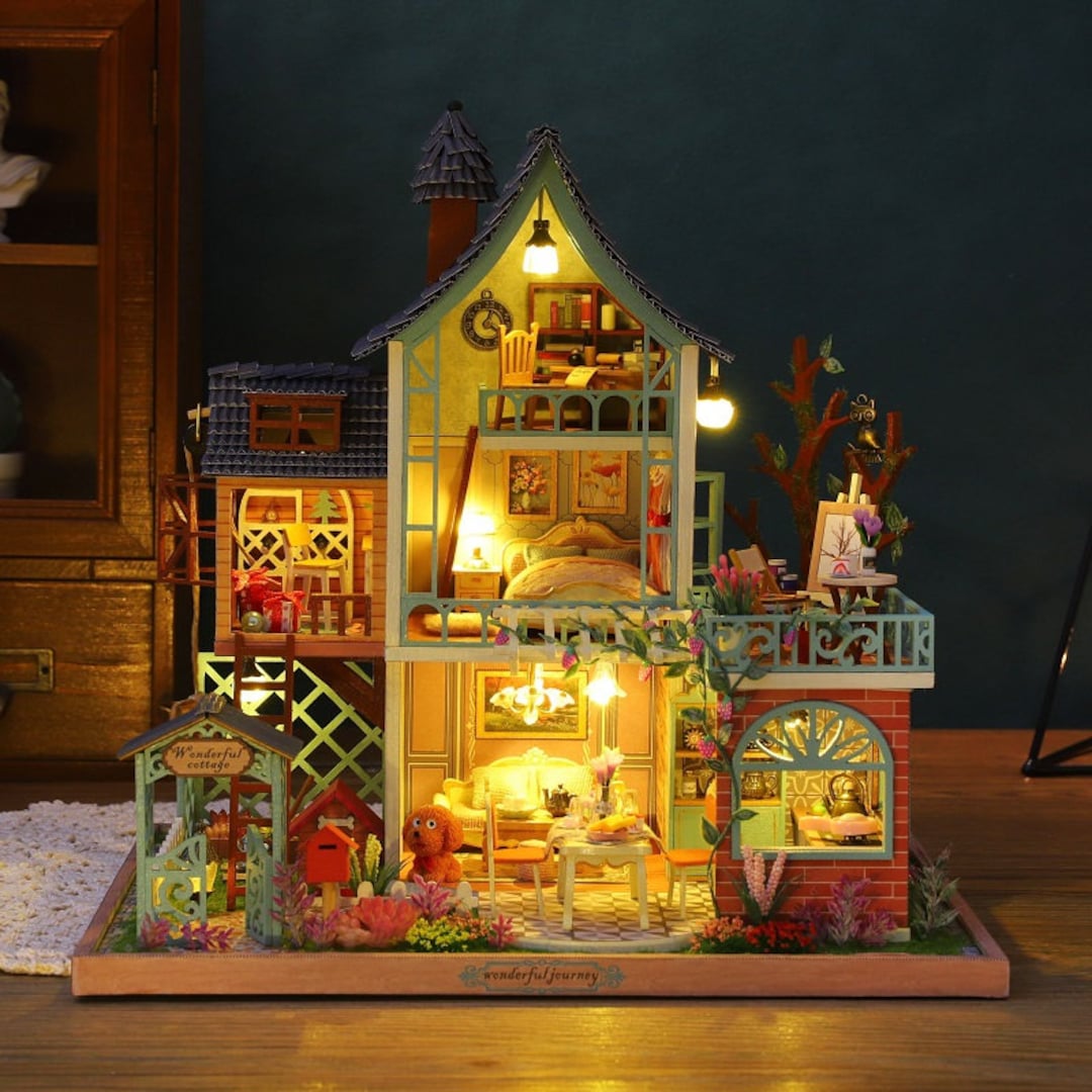 DIY Happy Jungle Resort Wooden Miniature Doll House Kit 1:24 With Light for  Adult Craft Gift Decor 