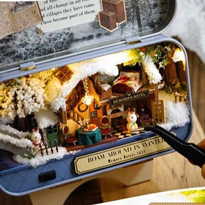 DIY miniatyr vinterlåda kit | Liten stadsscen med LED-lampor (skala 1:24)
