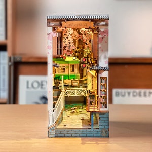 Japan Sakura Train Book Nook - Book Shelf Insert - Bookcase with Light Model Building Kit