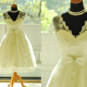 1950s inspired SIZE 4-6 V neckline lace Retro Wedding Dress/Tea Length Wedding Dress/party dress_READY TO SHIP