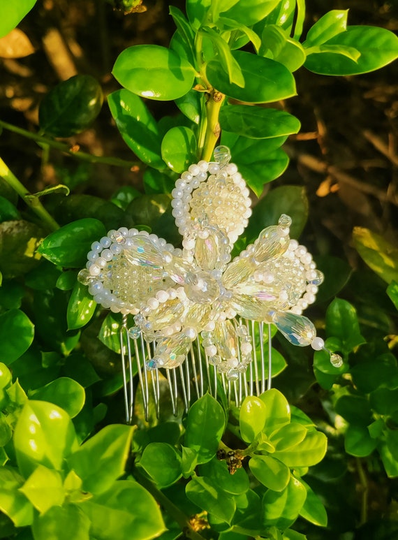 Beaded Flower Haircomb. Panama Tembleque. / Tembleque Panameño , Peineta De  Flor. - Etsy