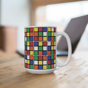 Taza grande con forma de cubo de Rubik (15 oz)