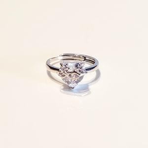 Anillo plata sagrado corazon / Piedra blanca