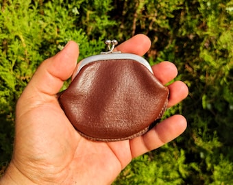 clasp coin purse