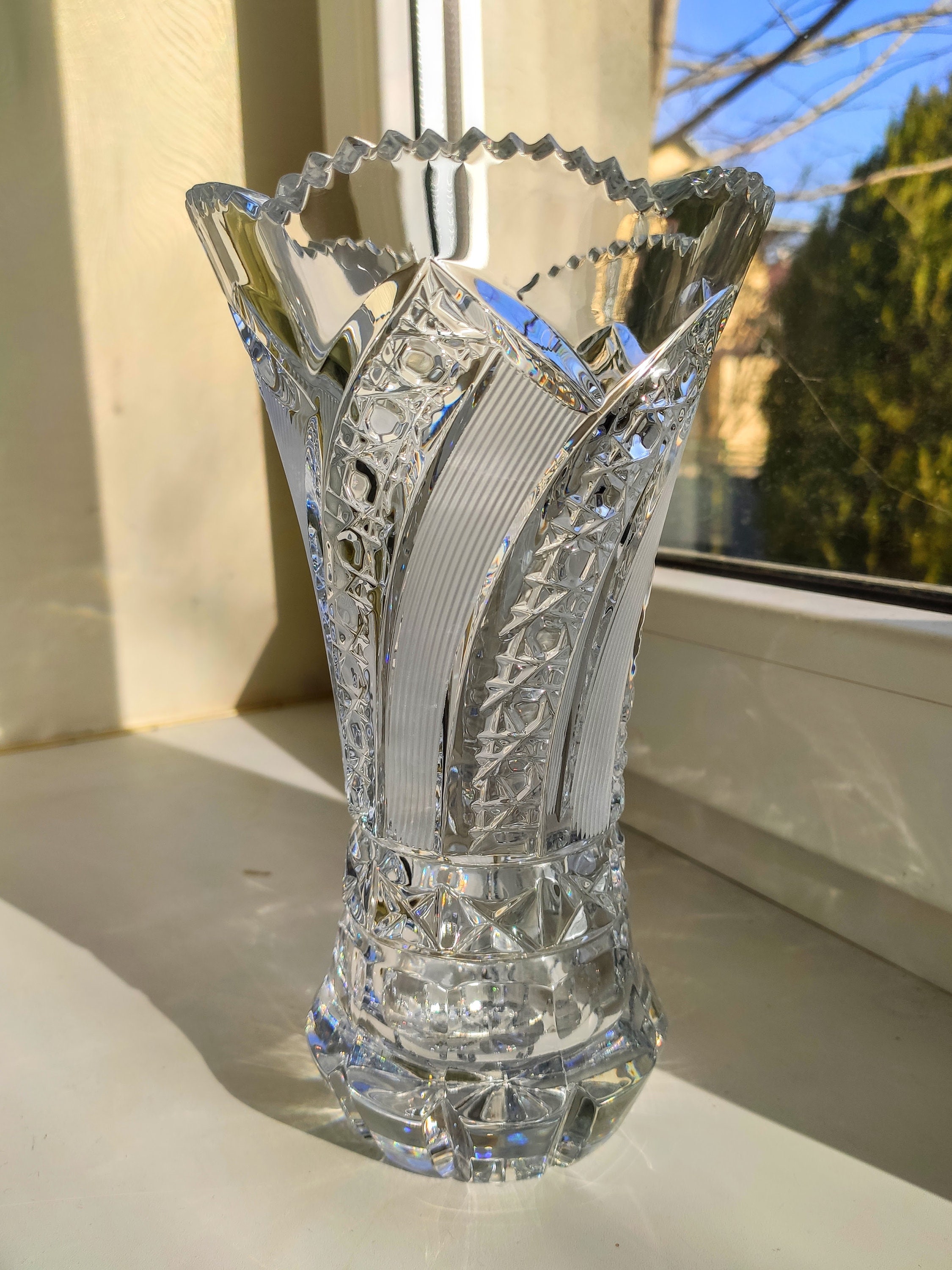 チェコ　ボヘミアンガラス　ハンドカット　花瓶　フラワーベース ハンドカットクリスタル花瓶：ヴィンテージボヘミアンガラスフラワー