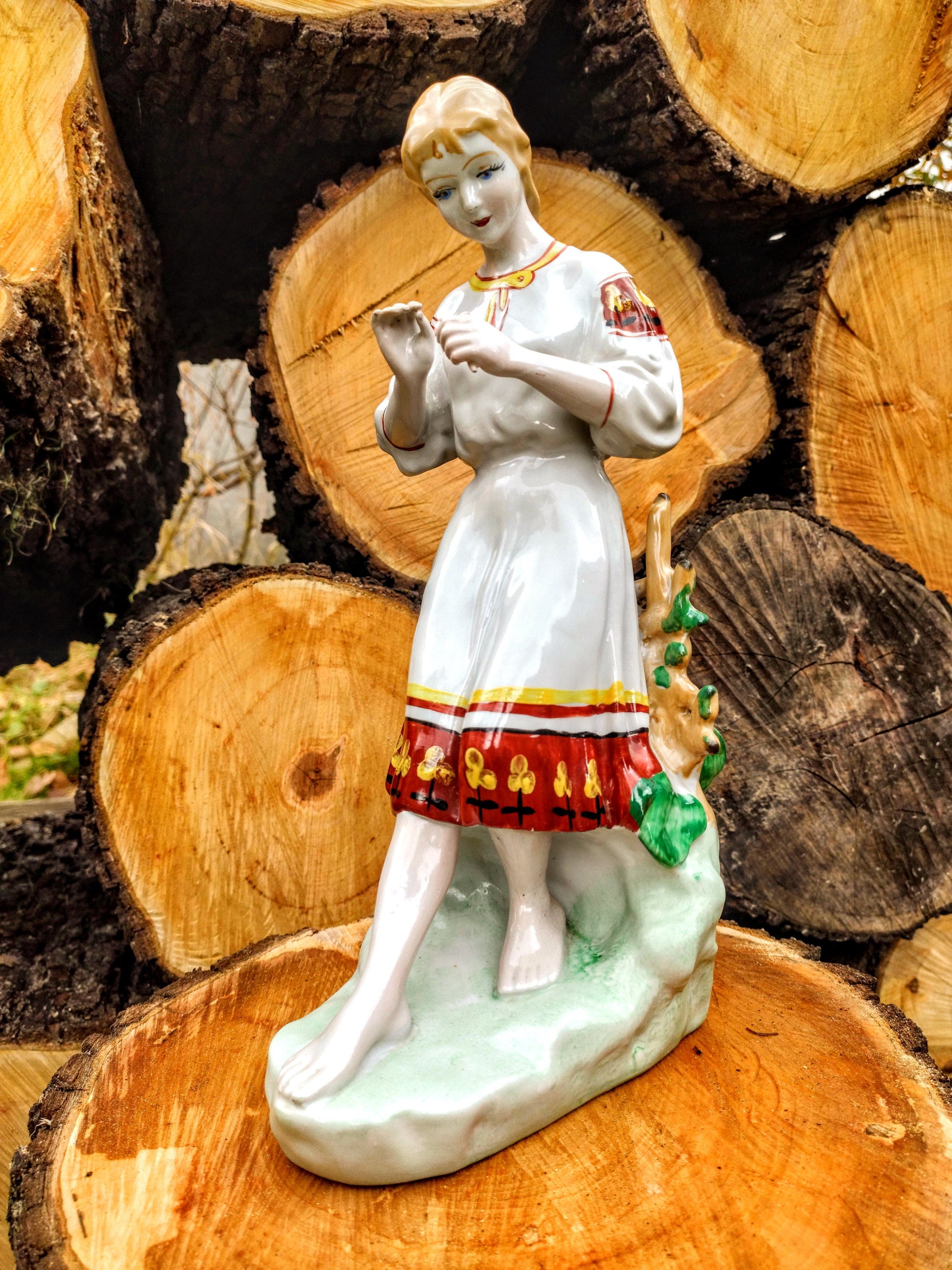 Porcelain Girl Praying - Etsy