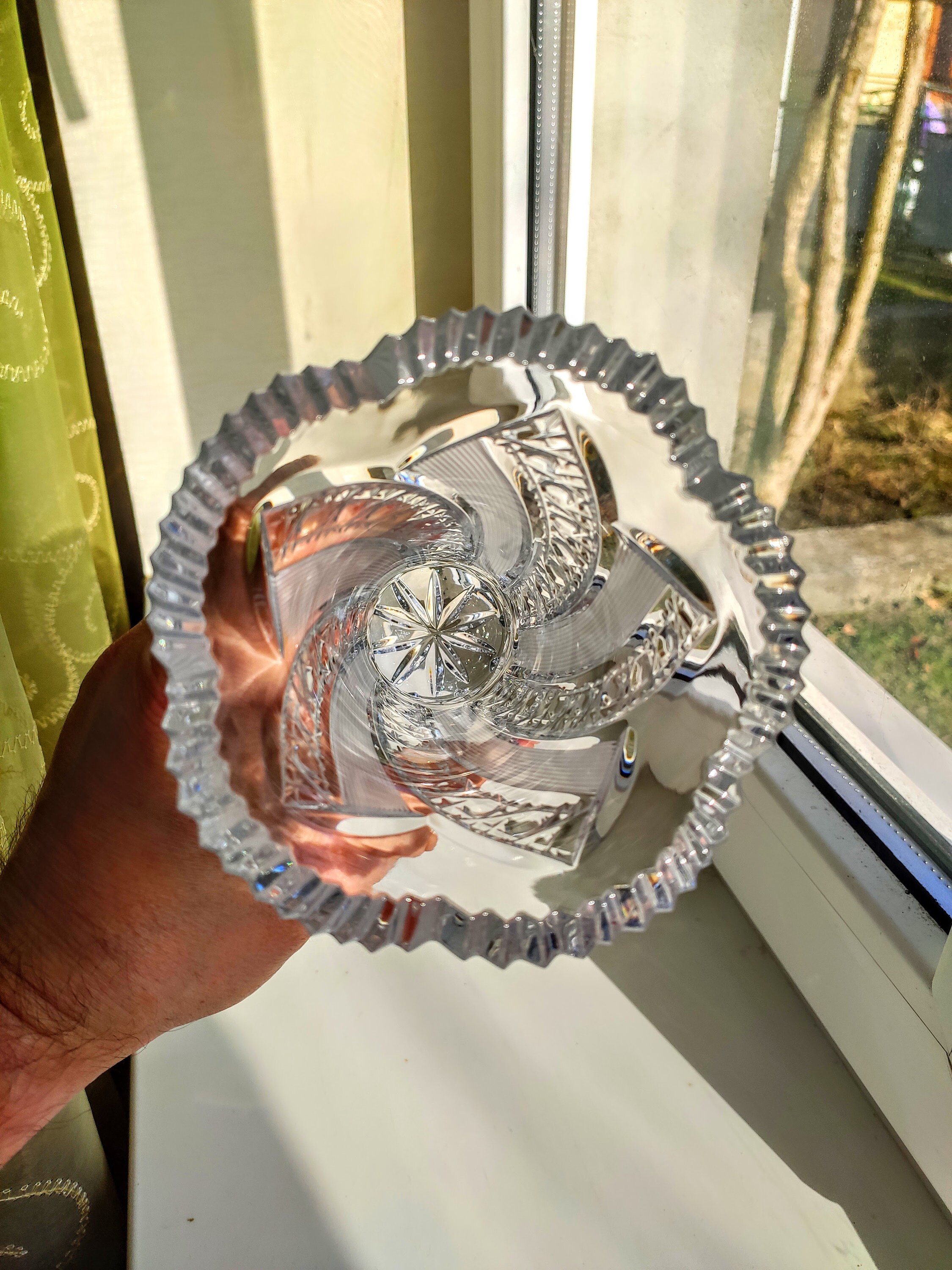 ハンドカットクリスタル花瓶：ヴィンテージボヘミアンガラスフラワー